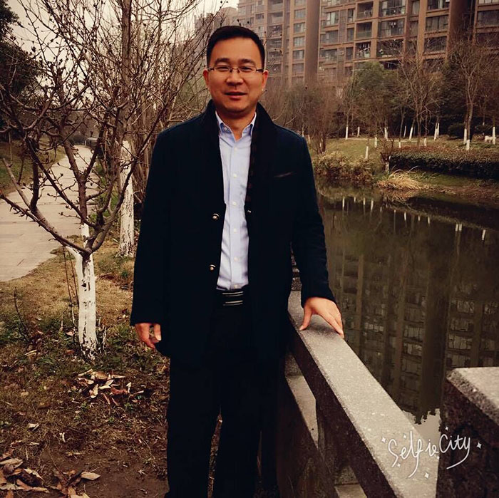 梦想因奋斗而耀眼 —— 记明日控股进出口事业部童会