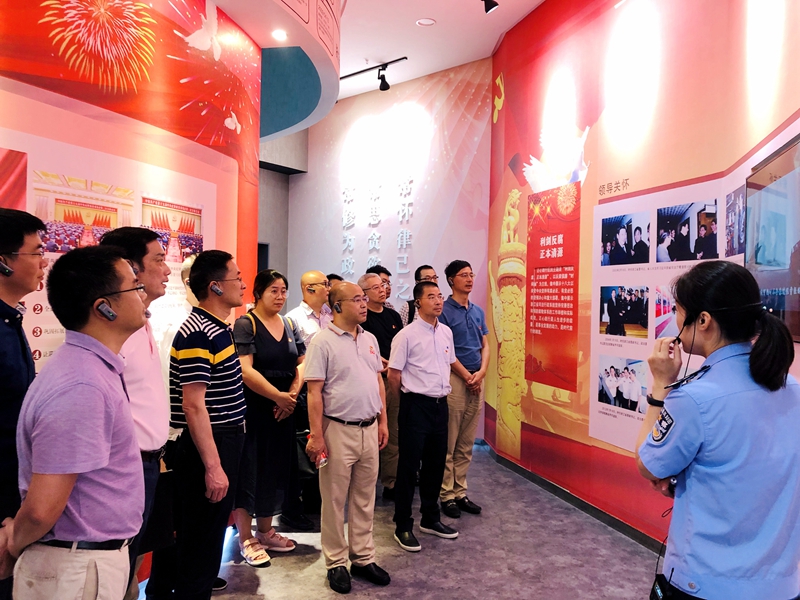 j9集团集团党委组织党员干部参观浙江监狱陈列馆