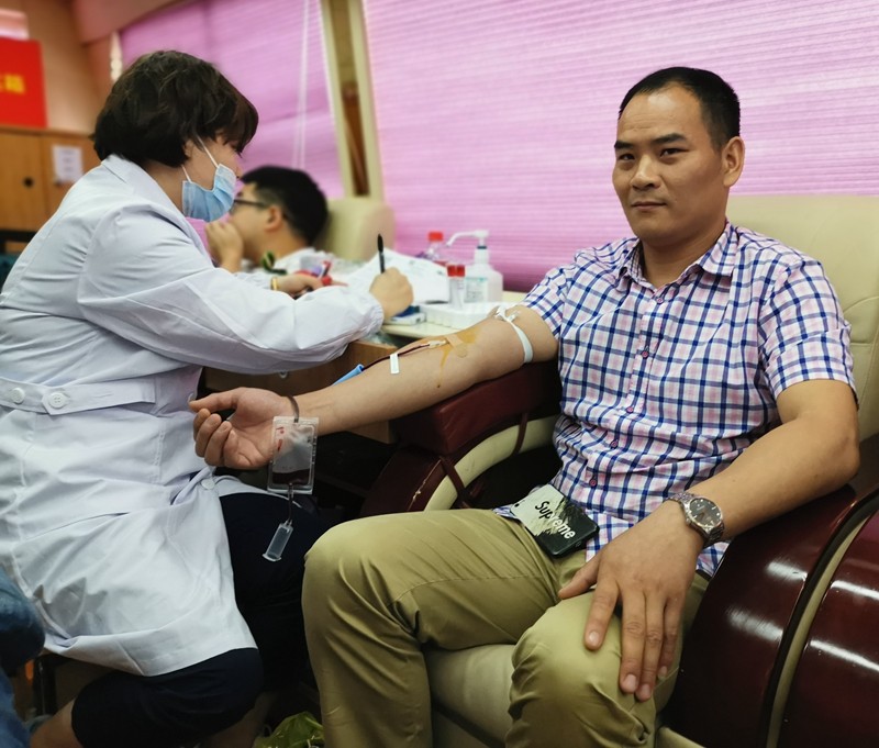 张建华：用满腔热血书写无悔人生 