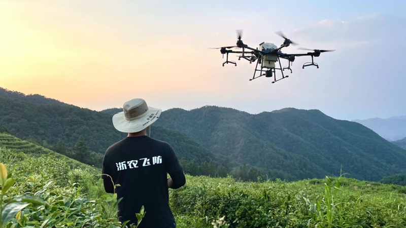 浙农飞防：新农人答好“谁来种地”的时代答卷